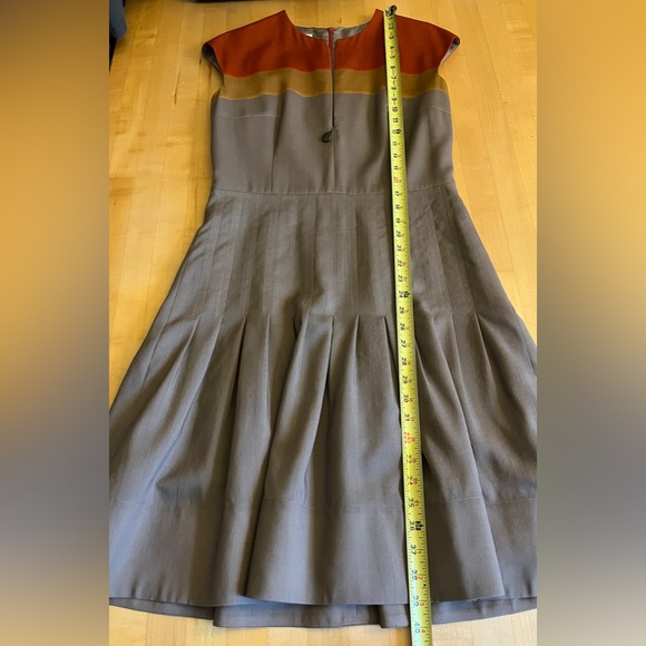 AKRIS PUNTO Vintage Cap Sleeve 2-Piece Dress Suit & Jacket Size 8 *EUC* - Picture 16 of 16